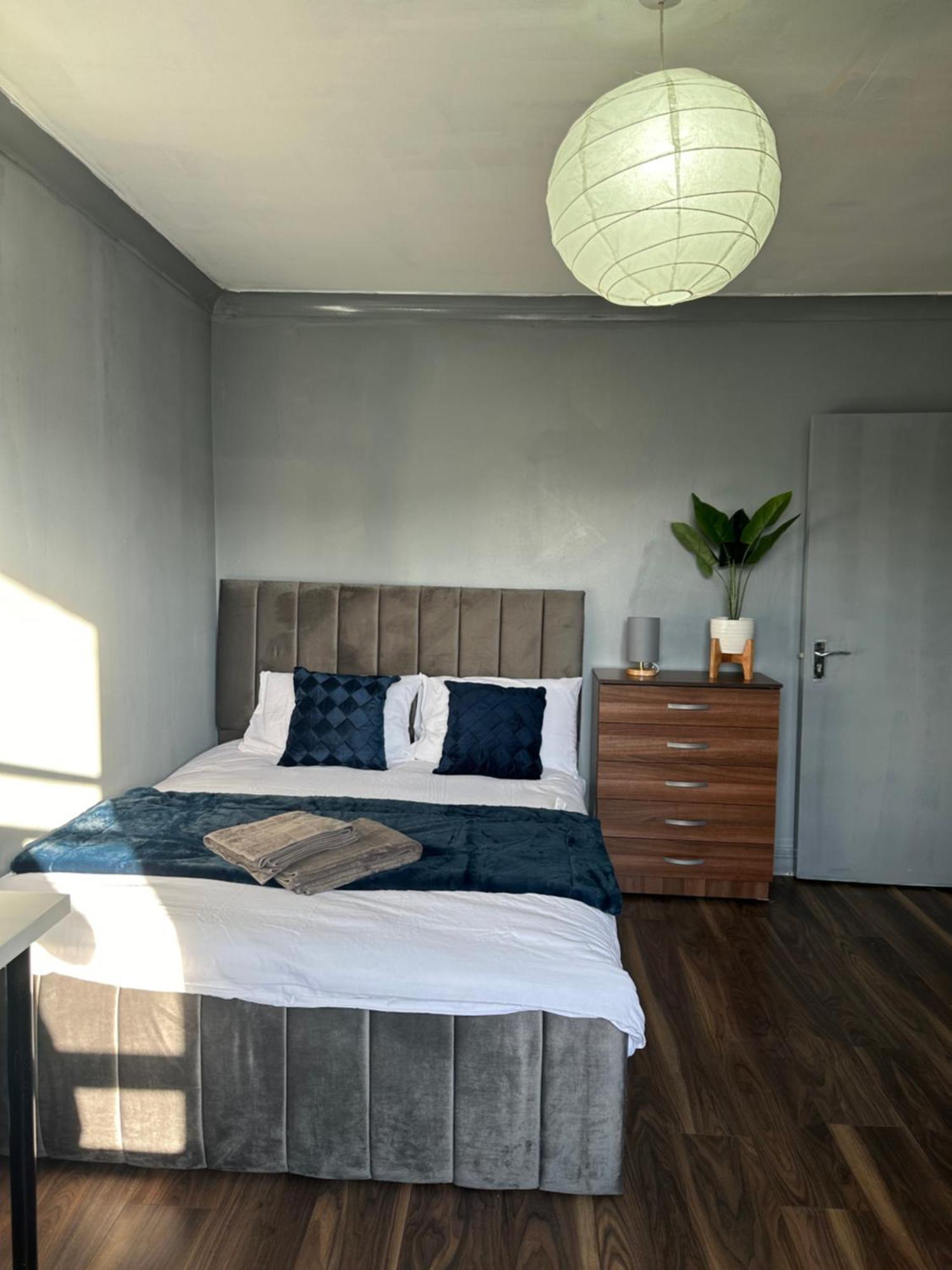 Luxury Room In A 4 Bedroom Flat! 4 Minutes Walk To Kingscross, St Pancras London Ngoại thất bức ảnh