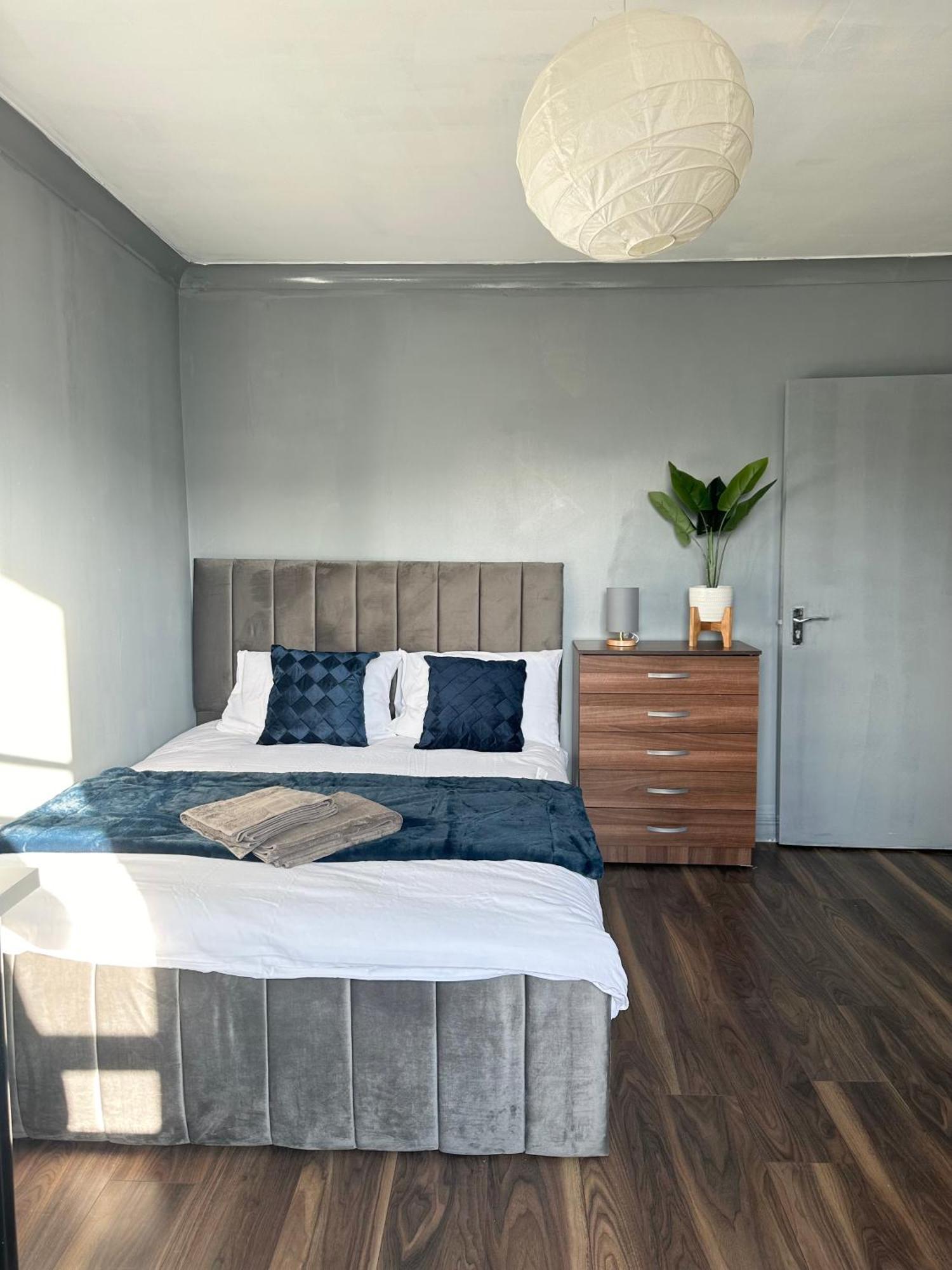 Luxury Room In A 4 Bedroom Flat! 4 Minutes Walk To Kingscross, St Pancras London Ngoại thất bức ảnh