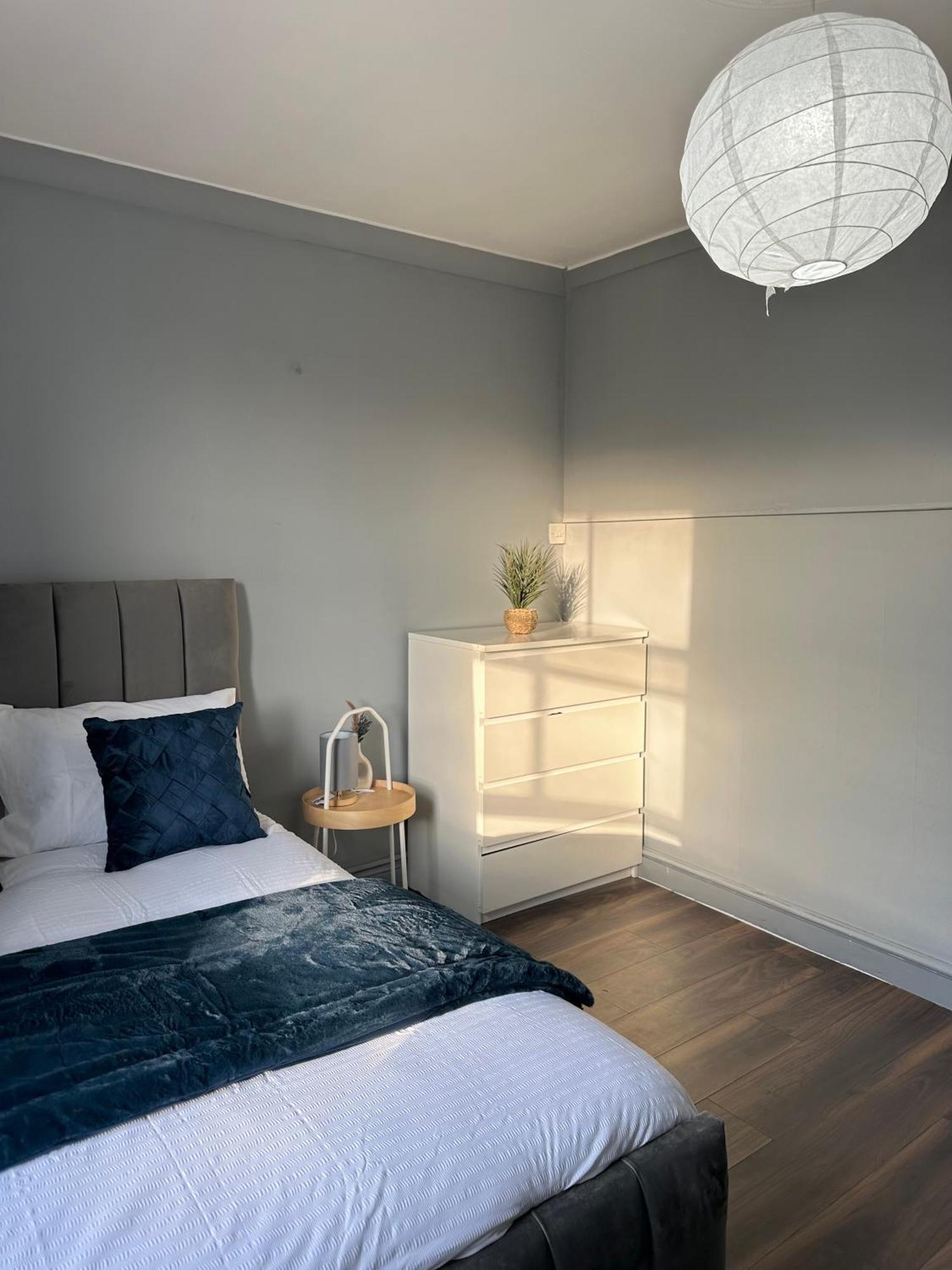 Luxury Room In A 4 Bedroom Flat! 4 Minutes Walk To Kingscross, St Pancras London Ngoại thất bức ảnh