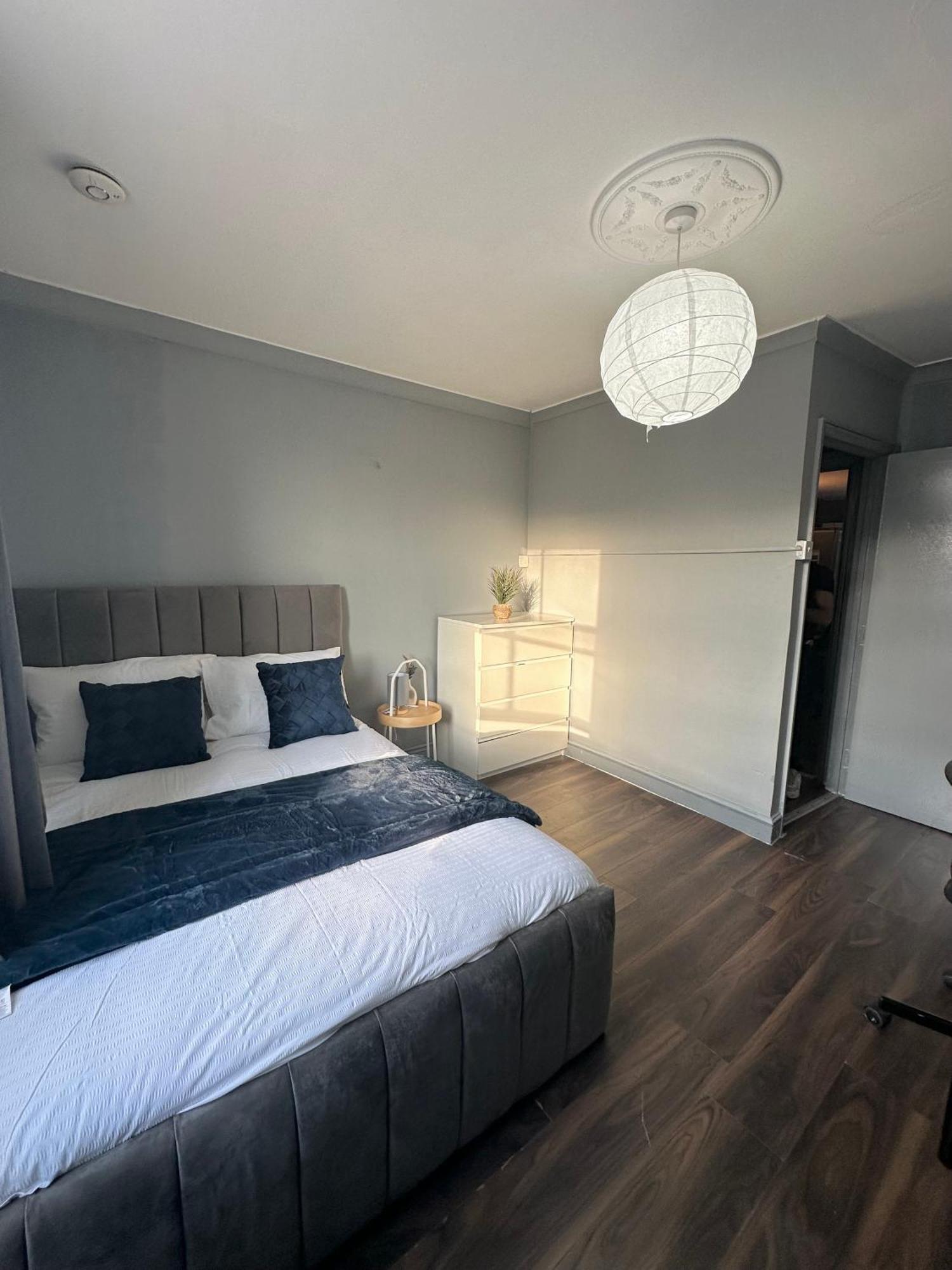 Luxury Room In A 4 Bedroom Flat! 4 Minutes Walk To Kingscross, St Pancras London Ngoại thất bức ảnh